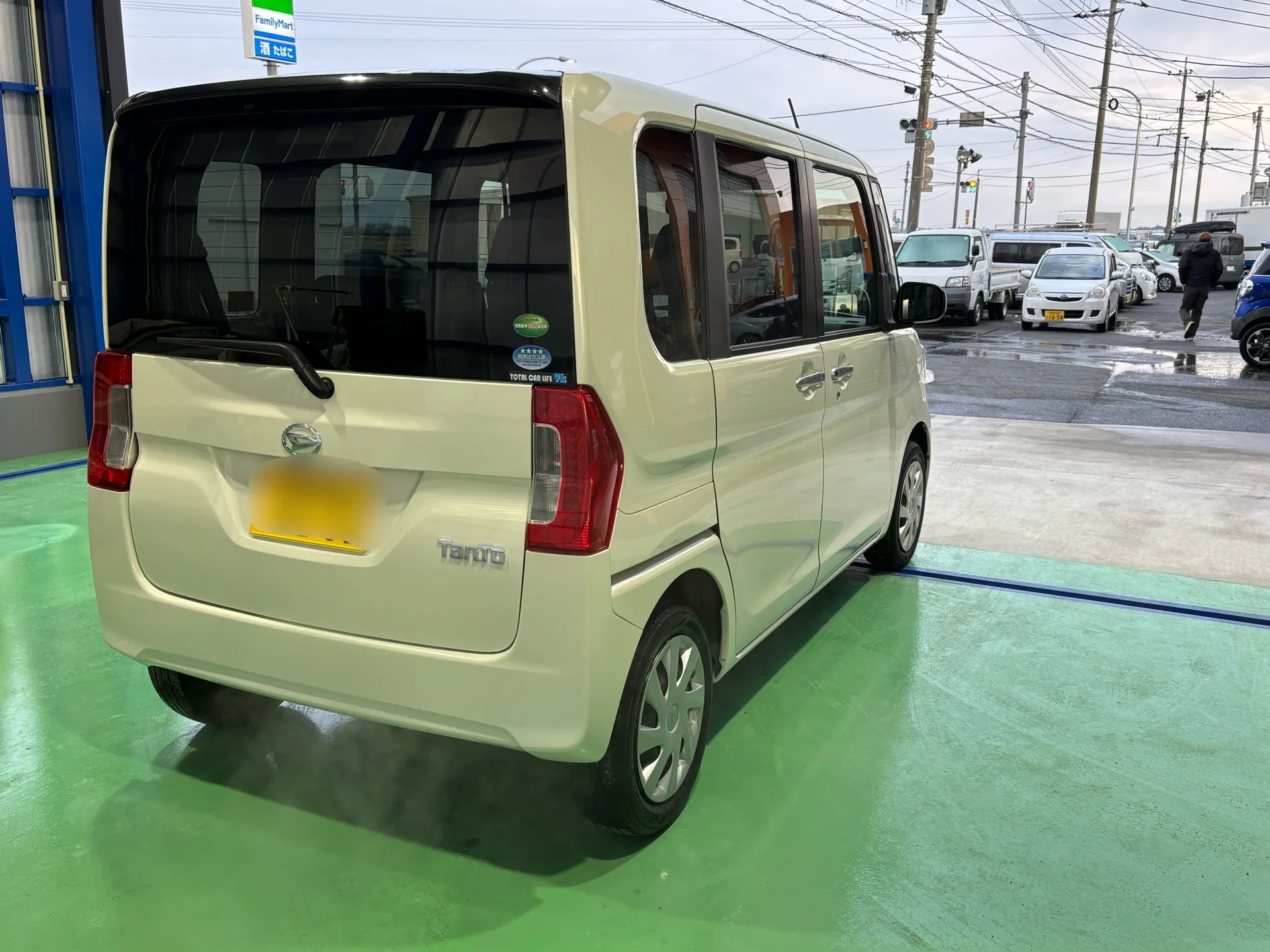 DAIHATSU　タント　中古車販売