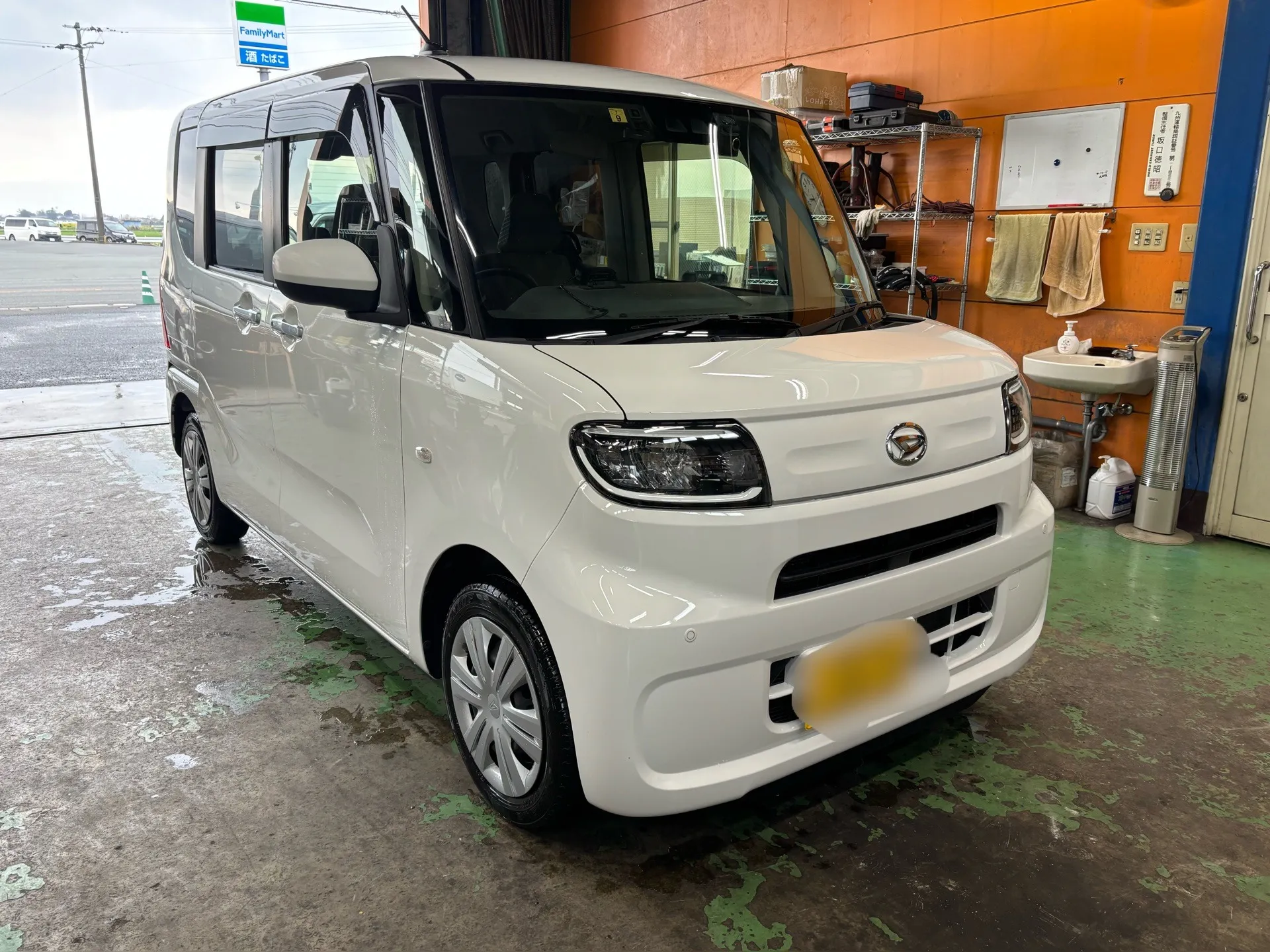 DAIHATSU　タント　鈑金修理