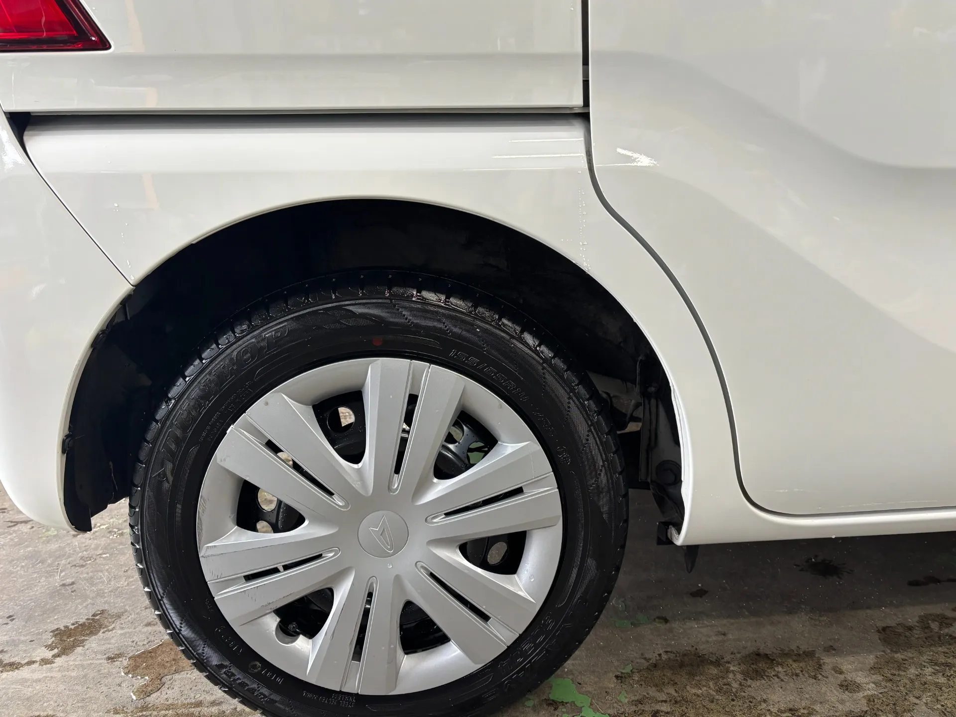 DAIHATSU　タント　鈑金修理