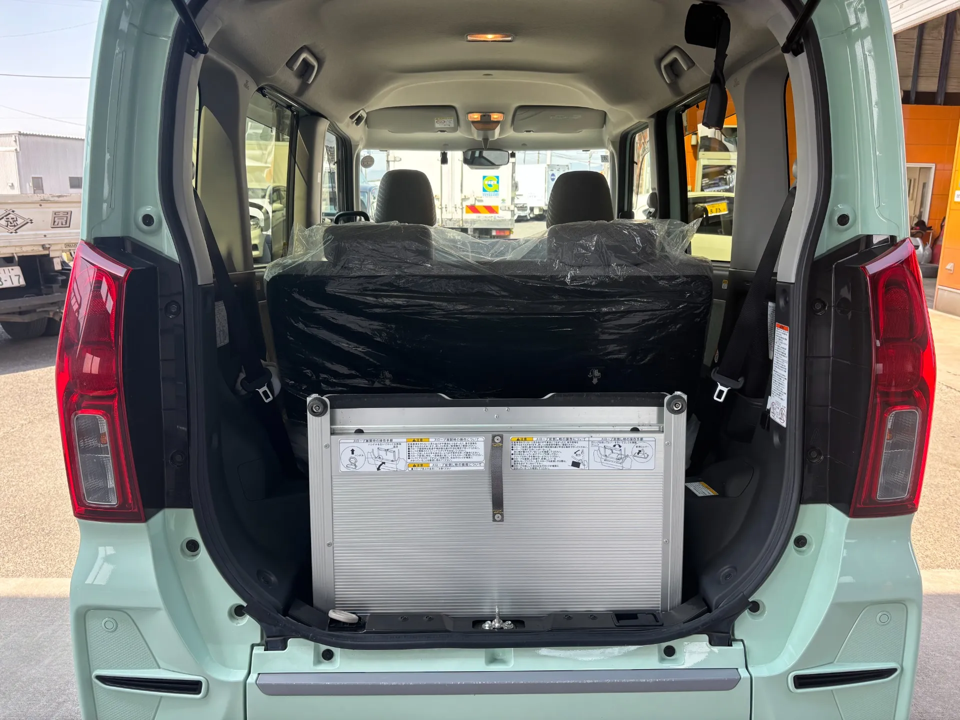 DAIHATSU　タント　車検