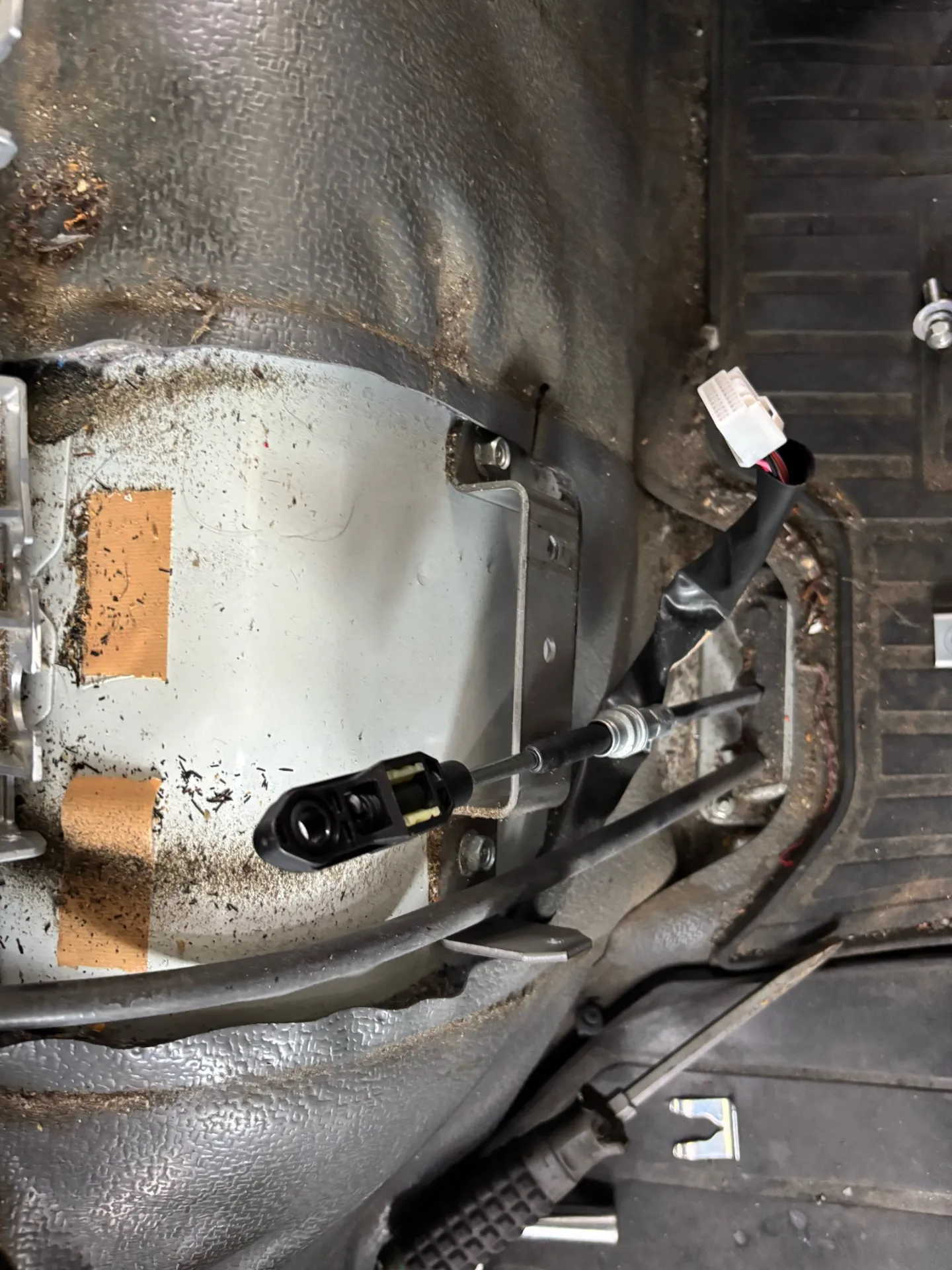 ISUZU　エルフ　NPR85　シフトレバー交換