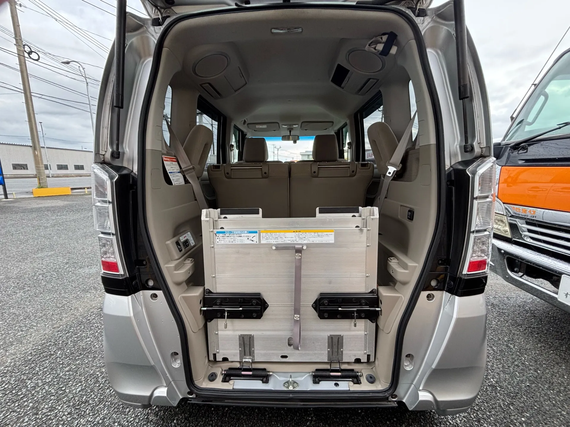 HONDA　NBOX　福祉車両　スロープ車　中古車販売