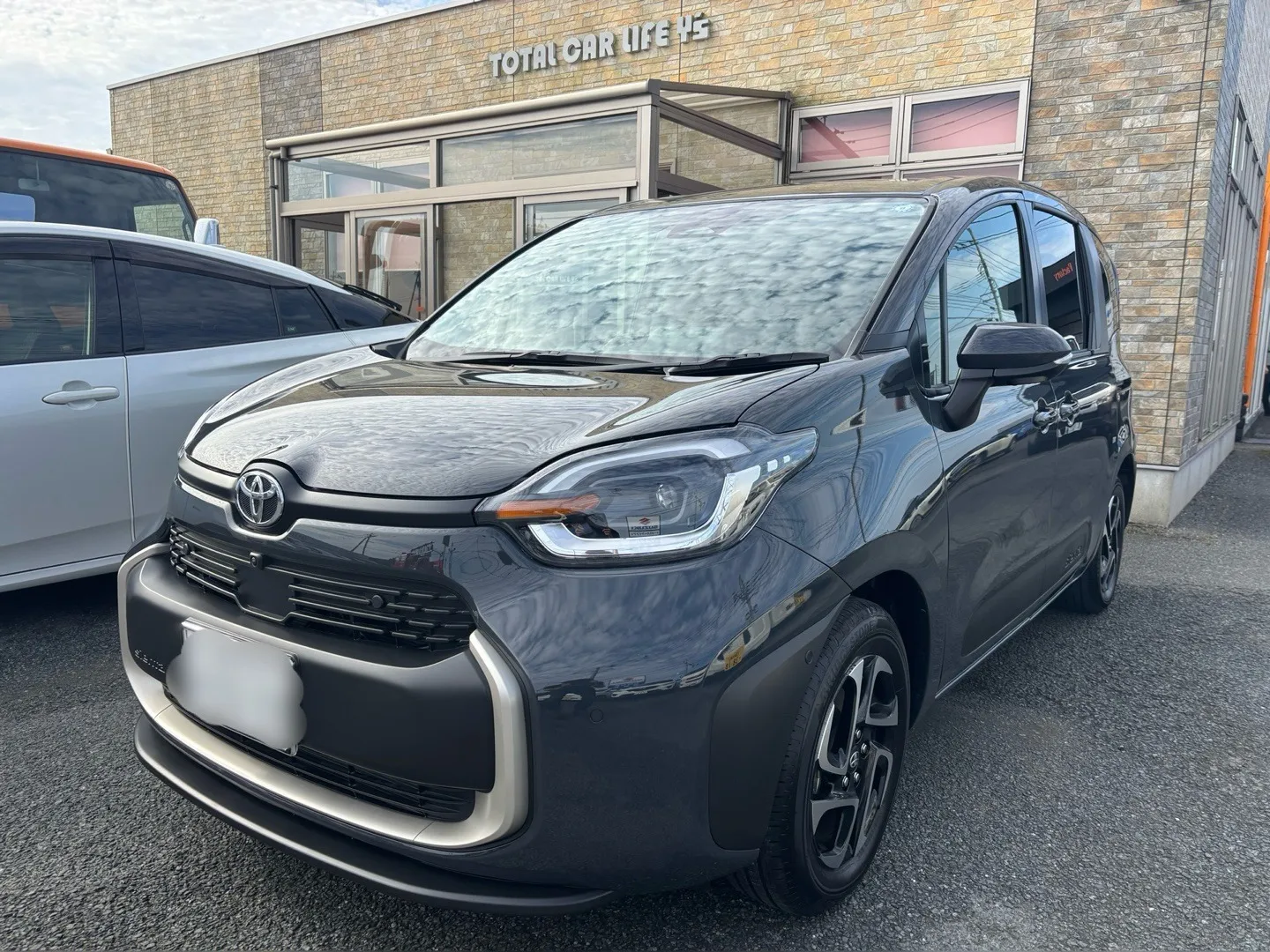 TOYOTA　シエンタHV　７人乗り　新車販売
