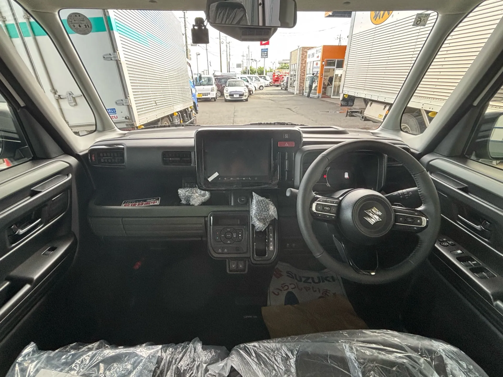 SUZUKI　スペーシアギア　ハイブリッドXZターボ　新車販売